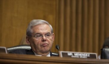 Türkiye karşıtı Bob Menendez’e rüşvet almaktan 11 yıl hapis cezası verildi
