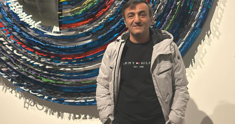 Ersin Korkut’un Kıvanç Tatlıtuğ paylaşımı güldürdü! “İnsanlığın ilk ve son hali”
