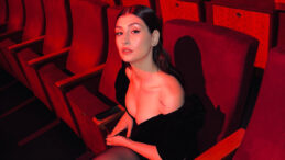 Erdal Beşikçioğlu kızı Derin özel hayatıyla konuşuluyor! Sevgilisi de kendisi gibi oyuncu