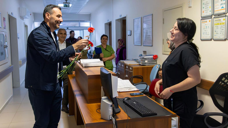 Sağlık çalışanlarına ziyaret